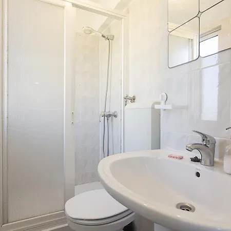 Appartamento Flh Bairro Alto Low Cost Rooftop Lisbona